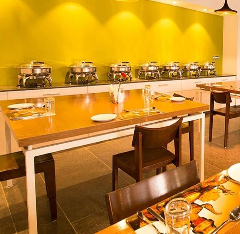 Vinaya Royal Inn Kammasandra Bagian luar foto