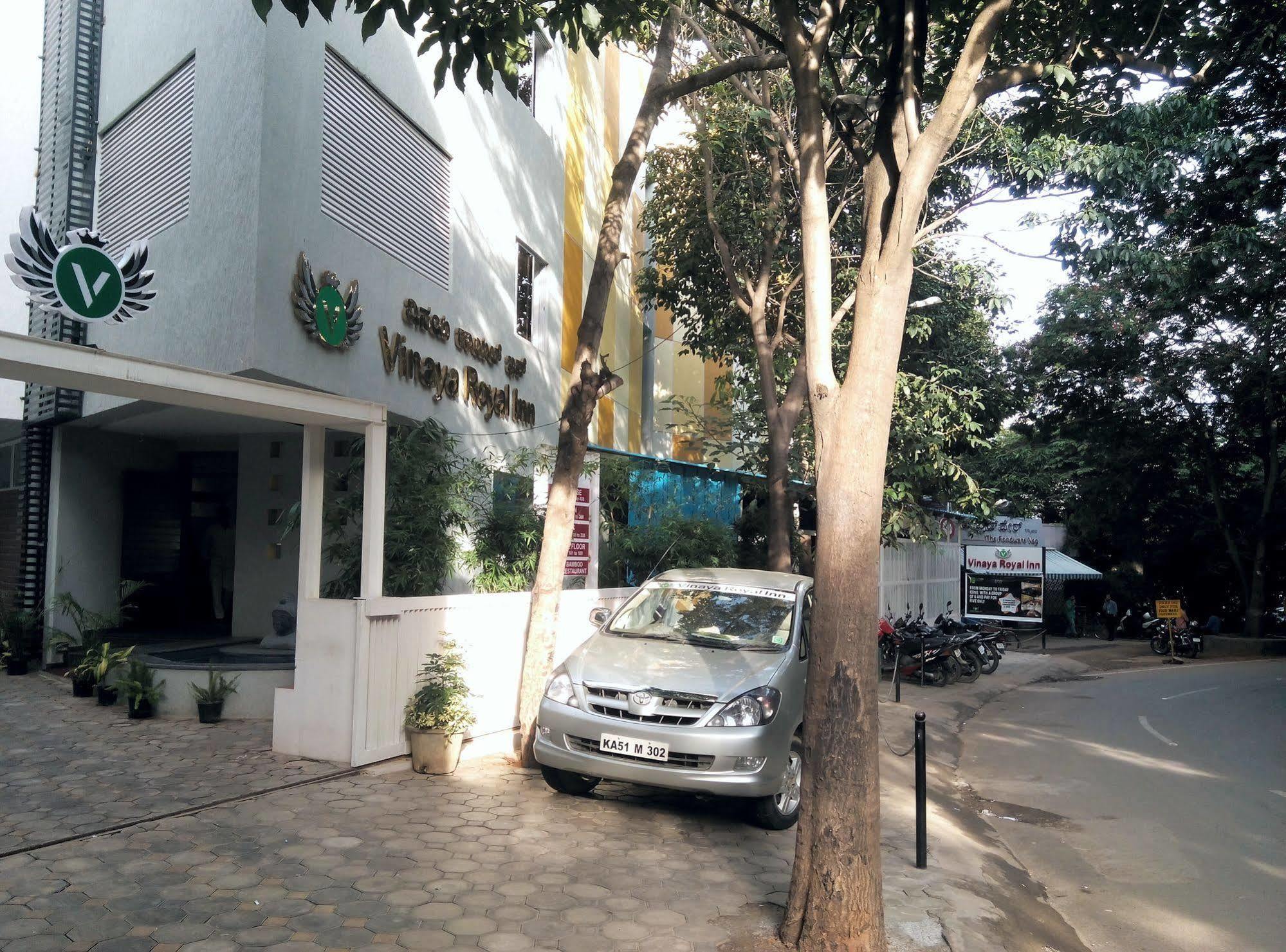 Vinaya Royal Inn Kammasandra Bagian luar foto