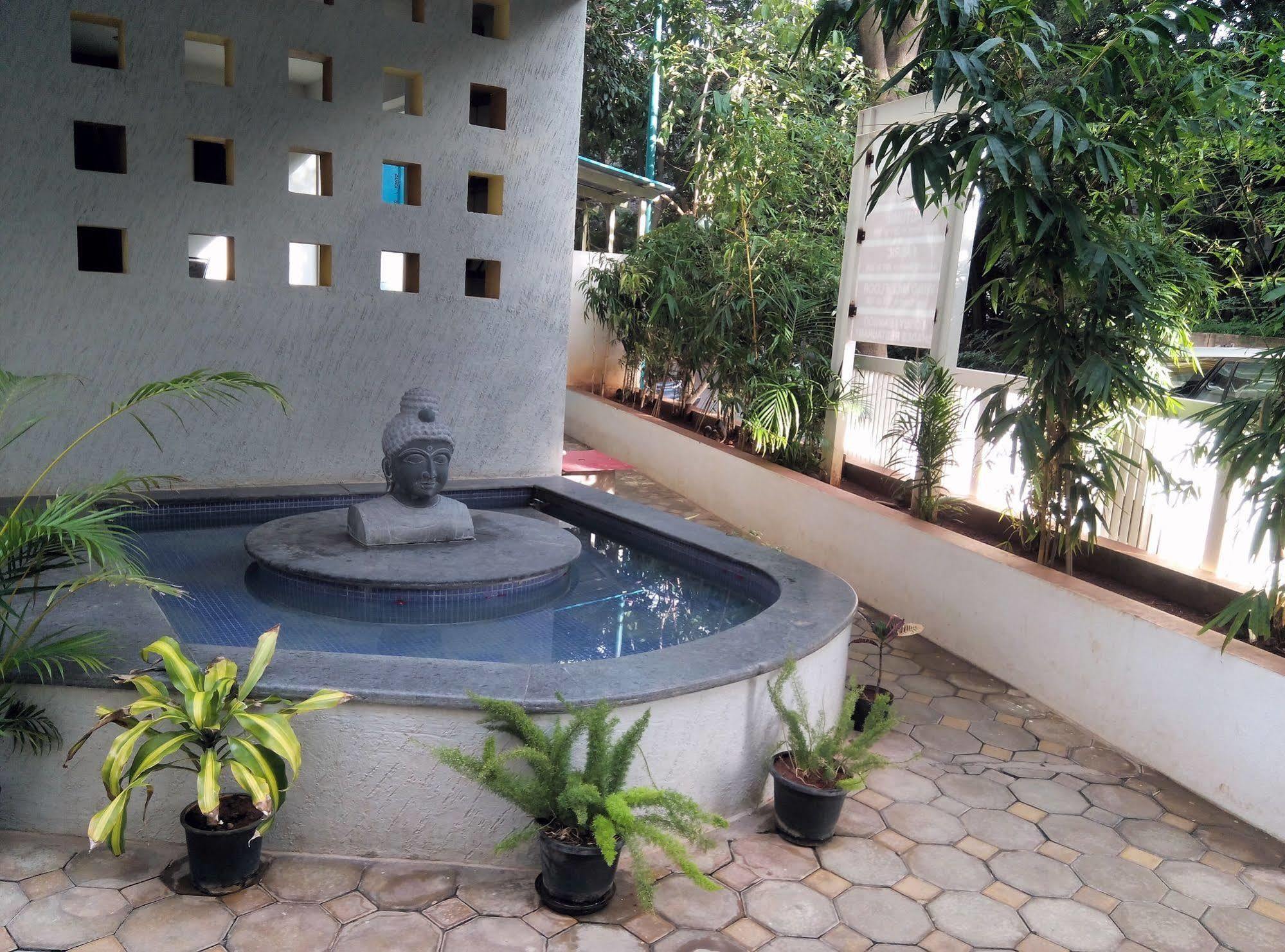 Vinaya Royal Inn Kammasandra Bagian luar foto